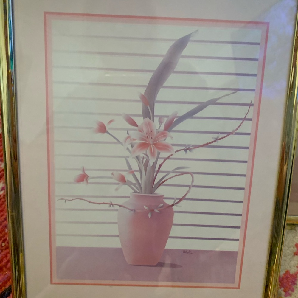 Framed vintage  Floral Art with Gold Frame - Picture 2 of 3
